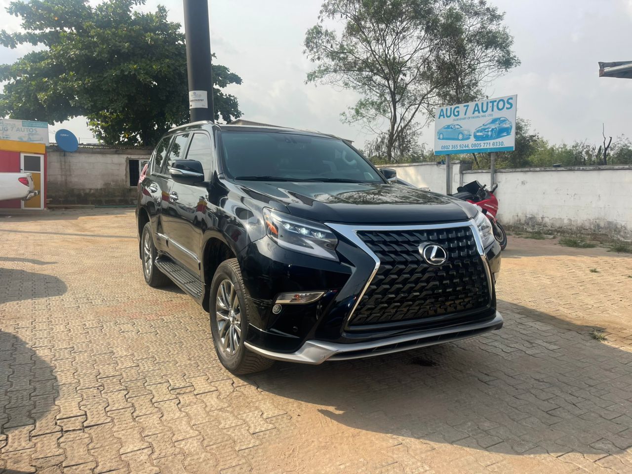 Lexus GX 460 - Image 1