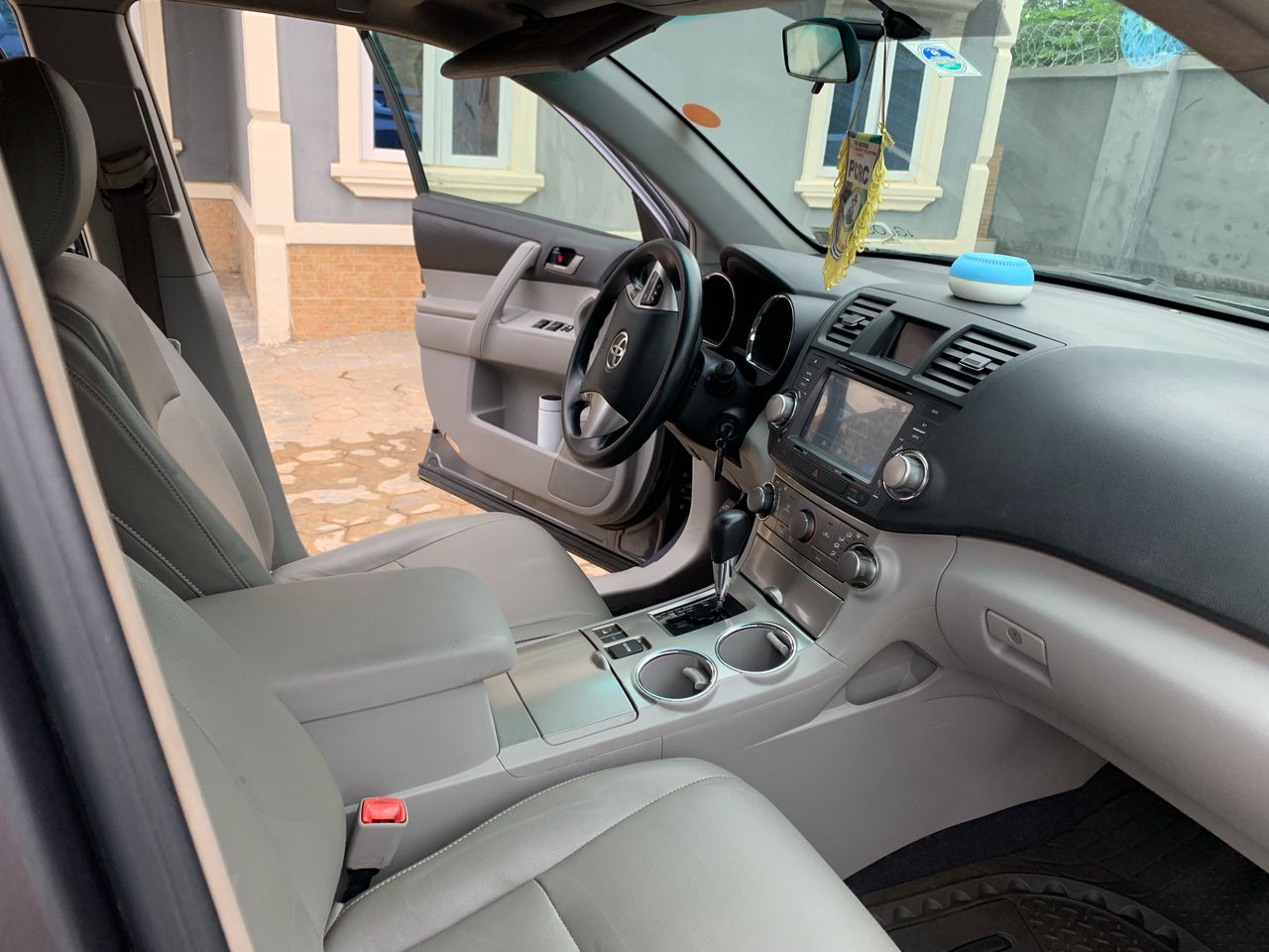 Toyota Highlander - Image 2